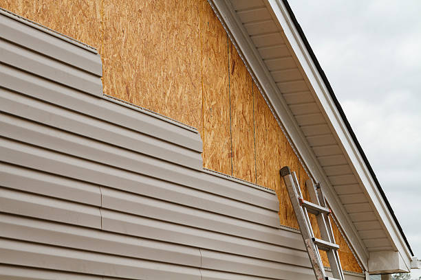 Professional Wood Siding technician working in Ware Shoals, SC